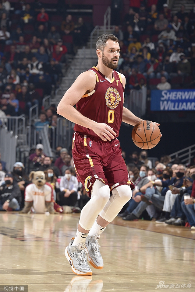 极为激烈的 极为激烈的