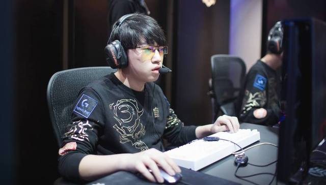 极度不满 极度不满