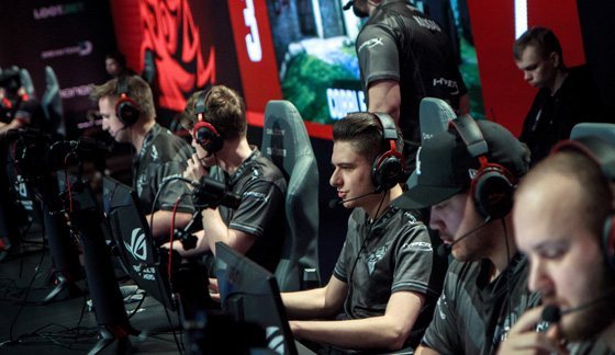 仅展现了曼 仅展现了曼